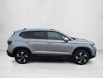 2025 Volkswagen Taos SE 4MOTION