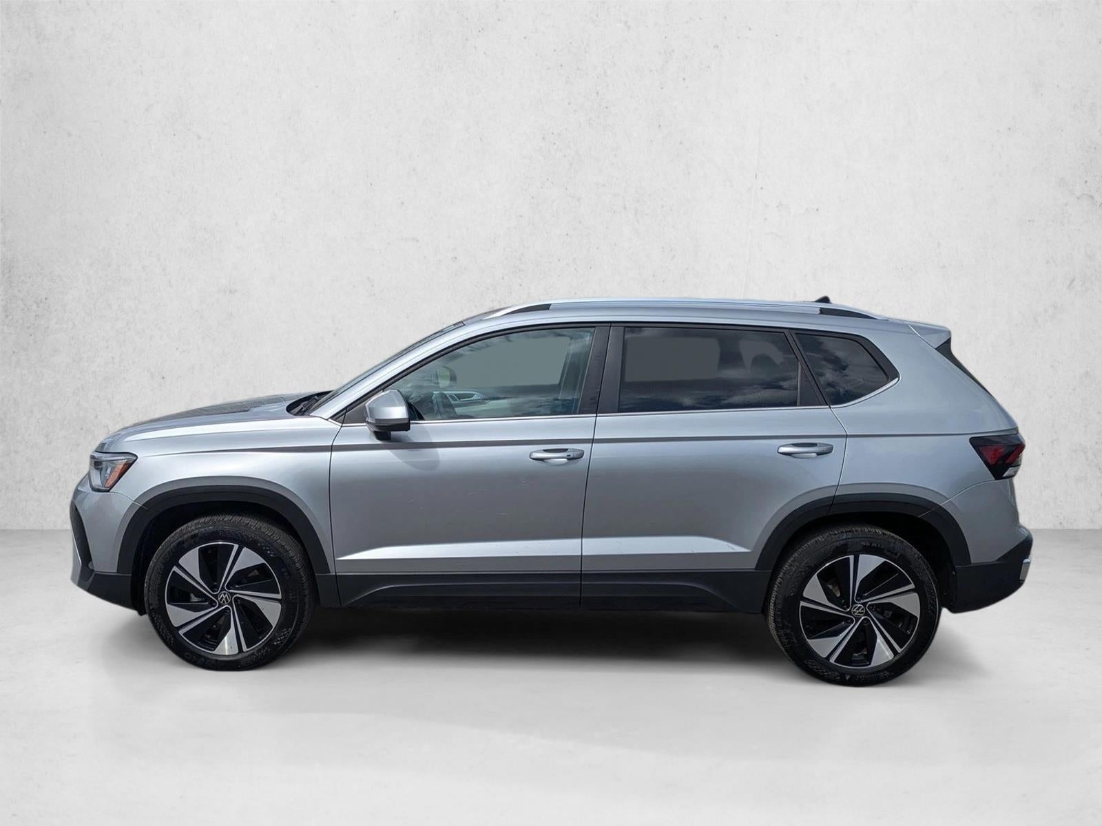 2025 Volkswagen Taos SE 4MOTION