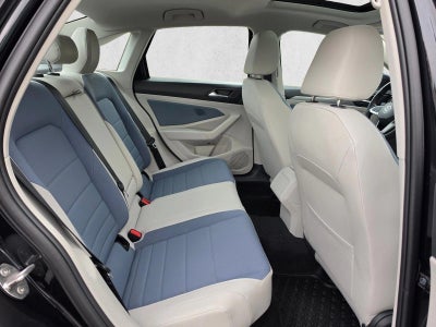 2025 Volkswagen Jetta SE Auto