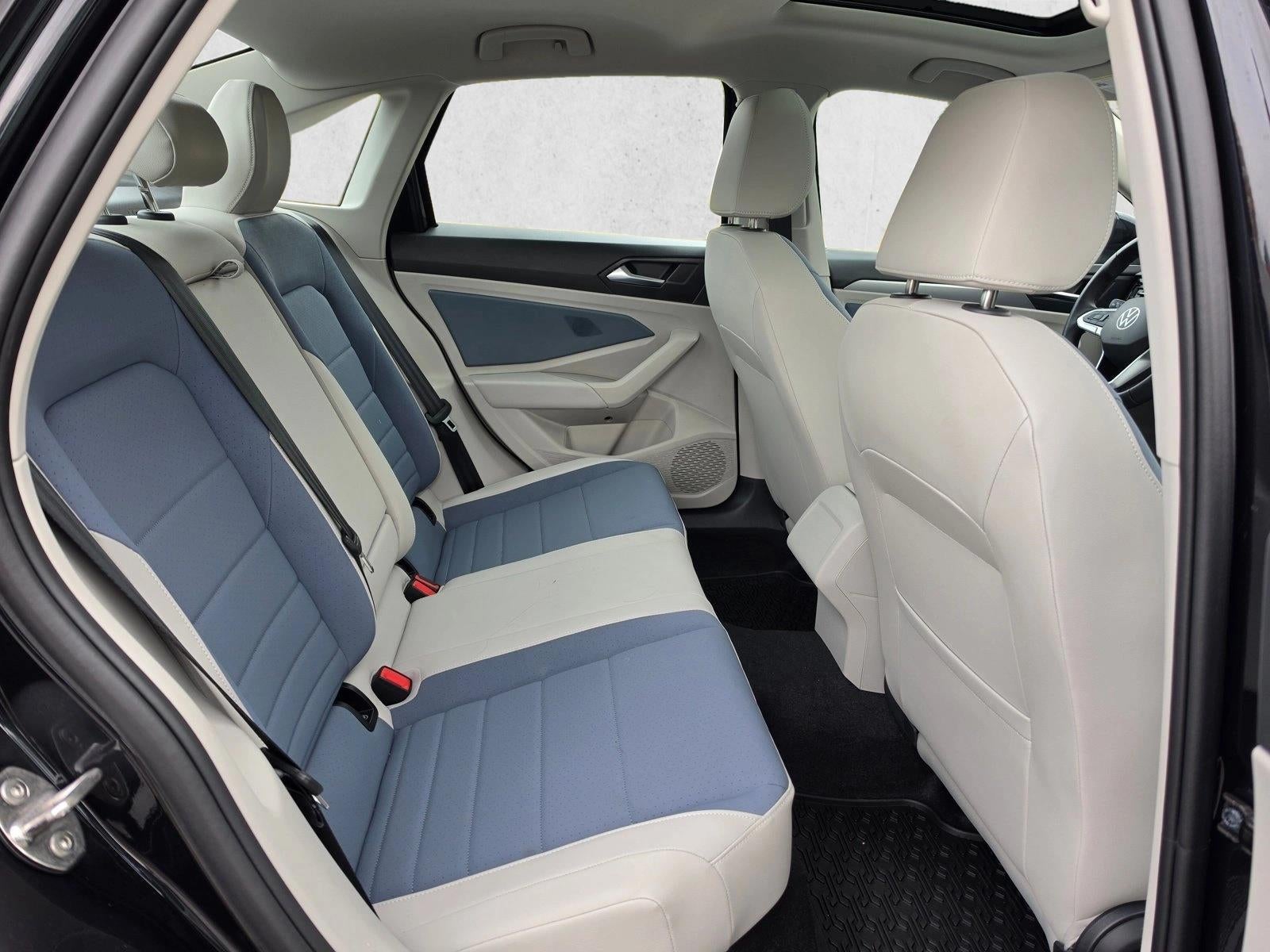 2025 Volkswagen Jetta SE Auto