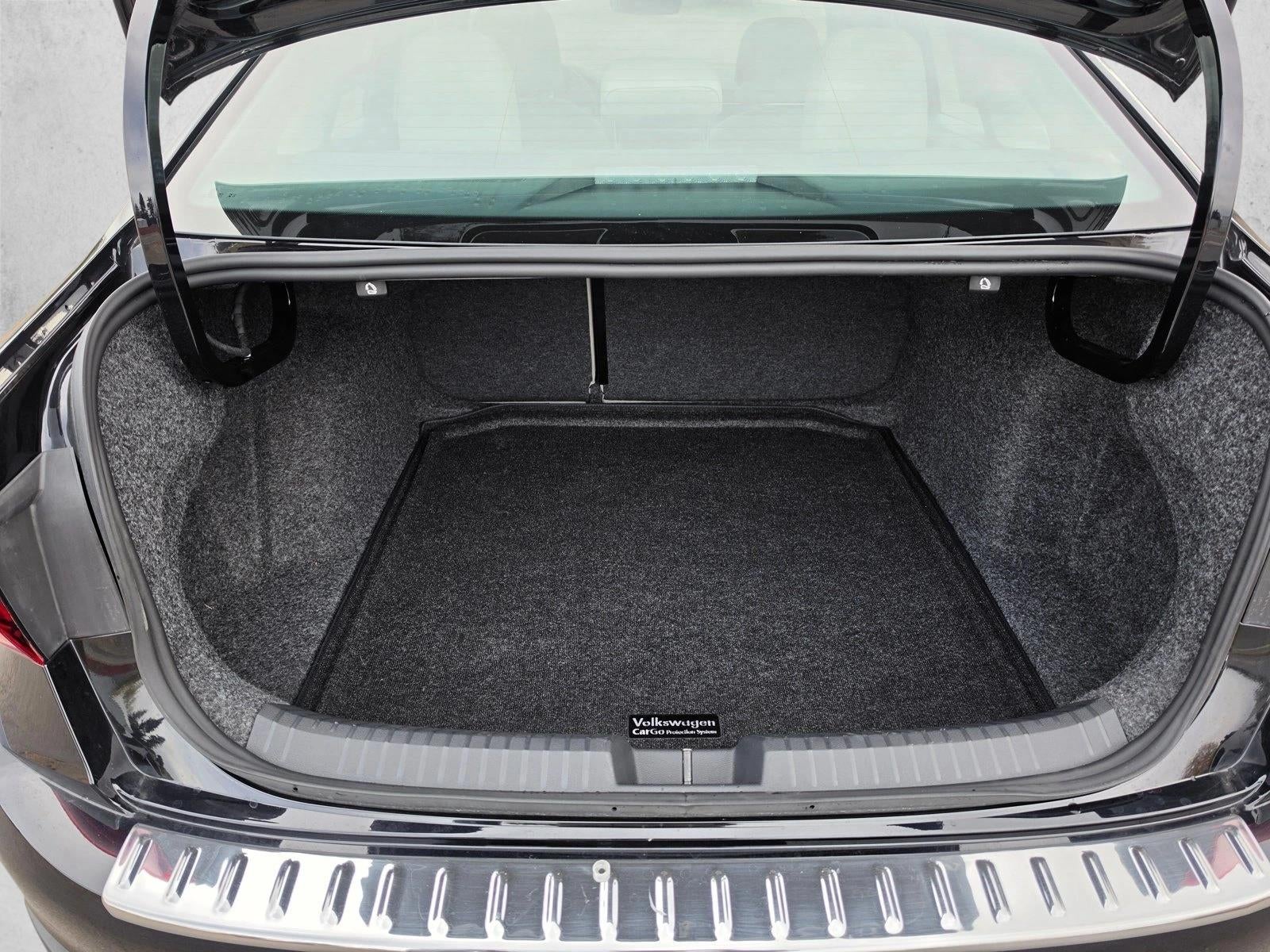 2025 Volkswagen Jetta SE Auto
