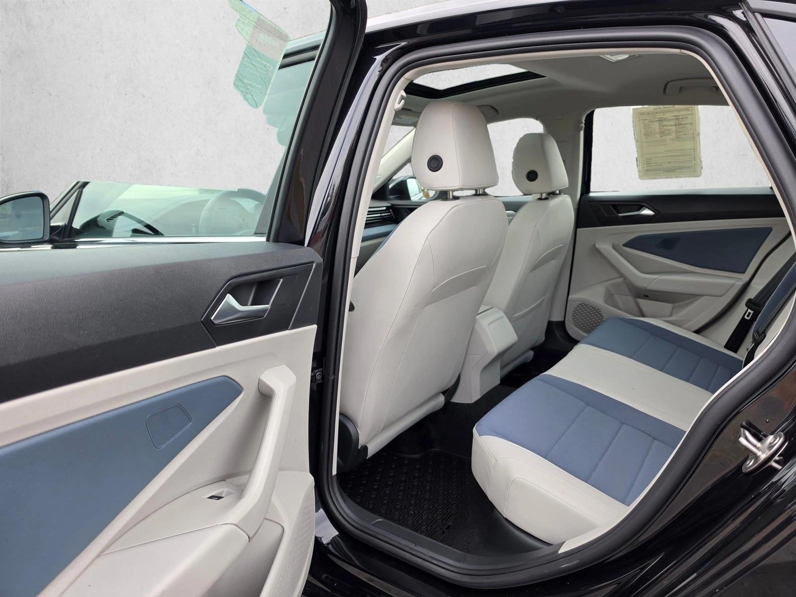 2025 Volkswagen Jetta SE Auto