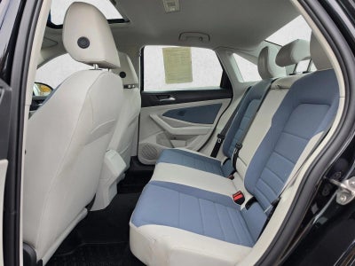 2025 Volkswagen Jetta SE Auto