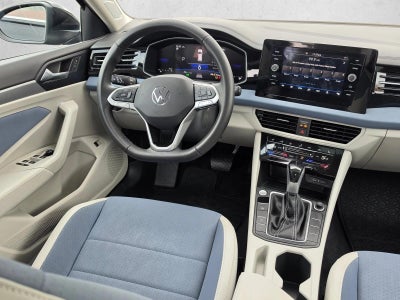 2025 Volkswagen Jetta SE Auto