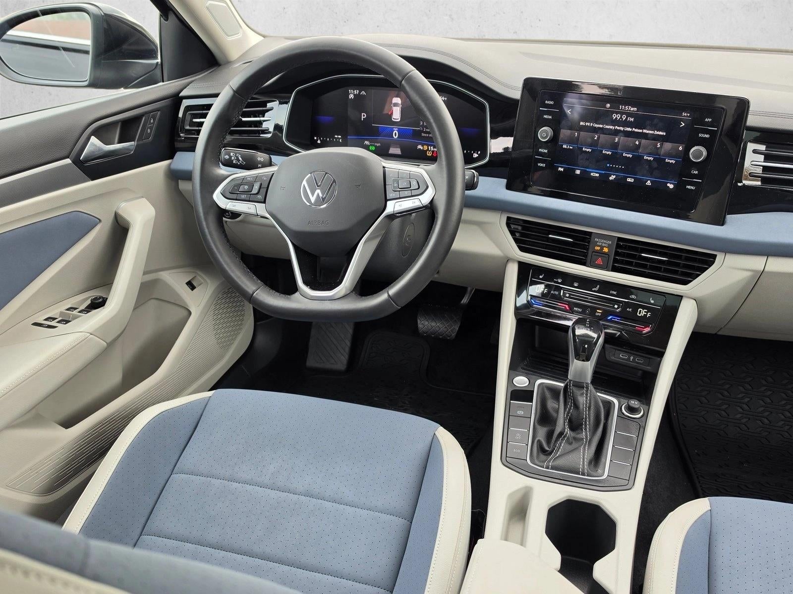2025 Volkswagen Jetta SE Auto