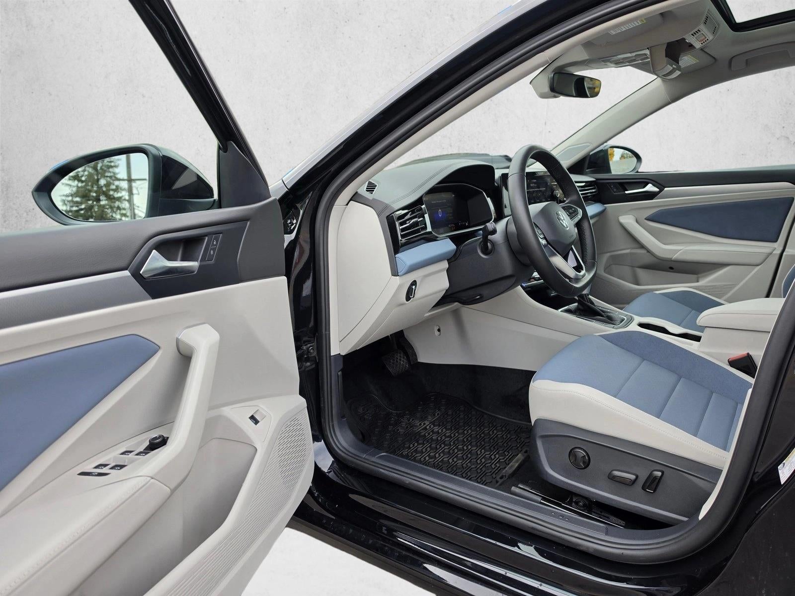 2025 Volkswagen Jetta SE Auto