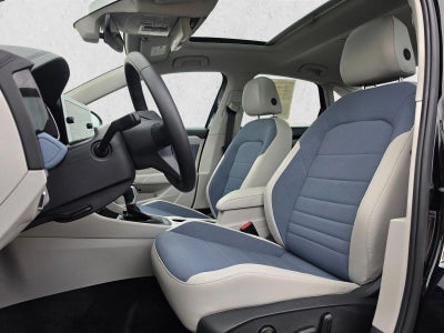 2025 Volkswagen Jetta SE Auto