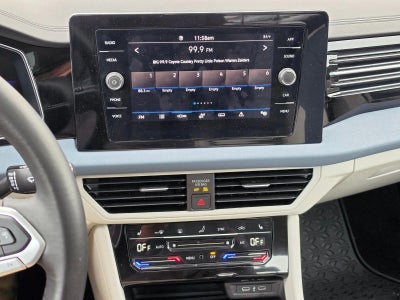 2025 Volkswagen Jetta SE Auto