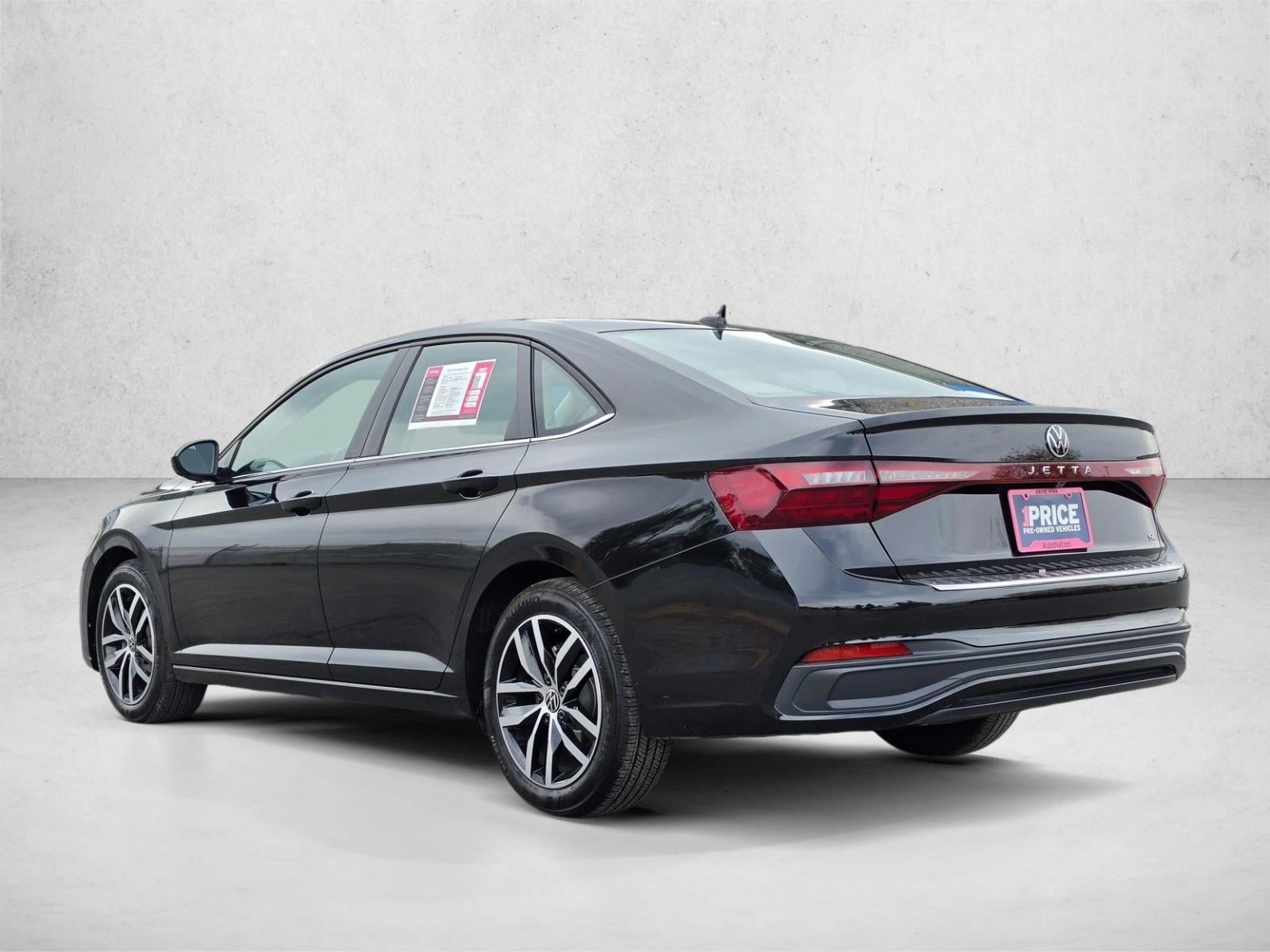 2025 Volkswagen Jetta SE Auto