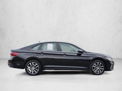 2025 Volkswagen Jetta SE Auto