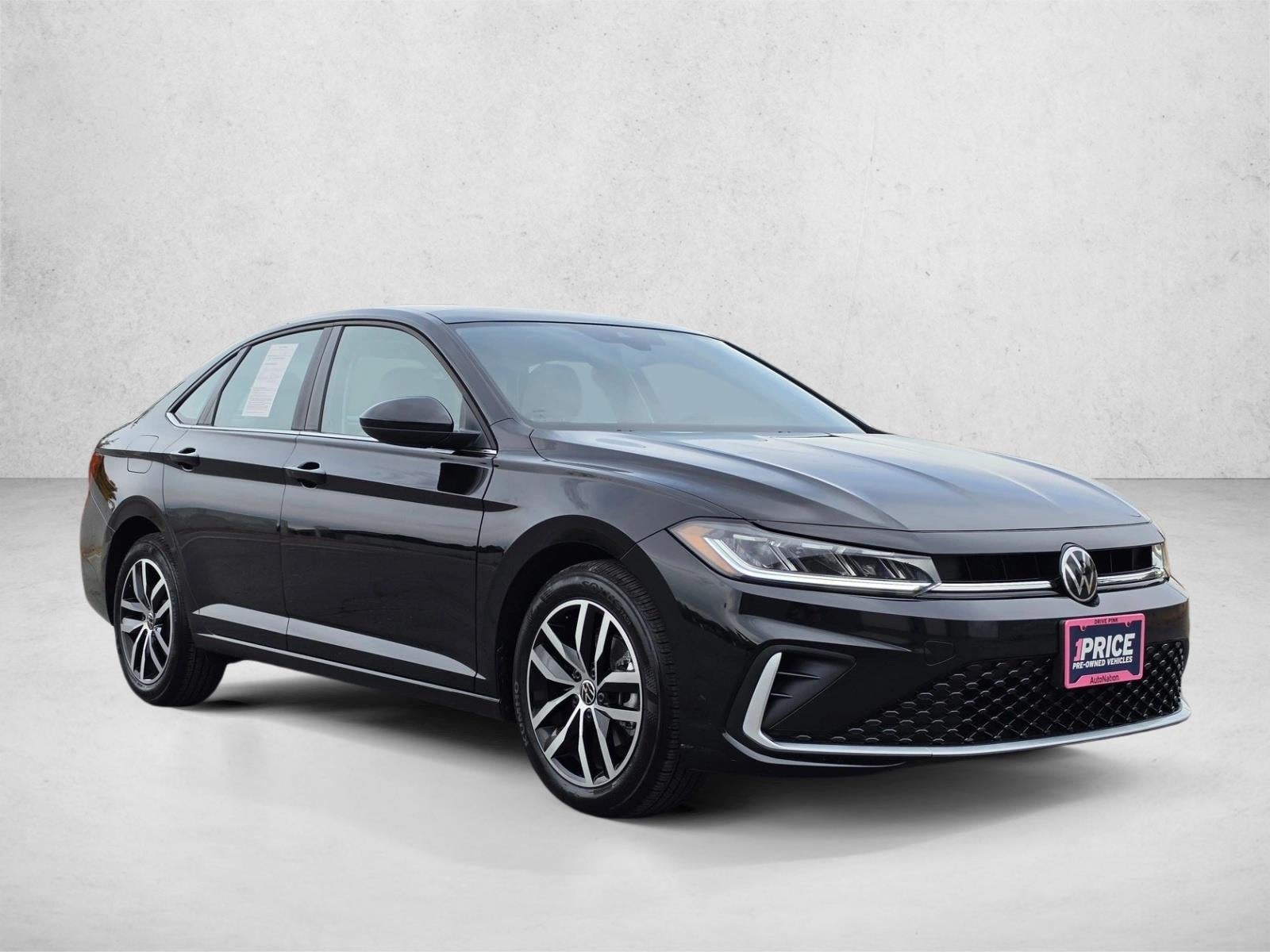2025 Volkswagen Jetta SE Auto