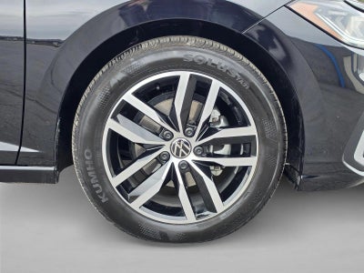 2025 Volkswagen Jetta SE Auto