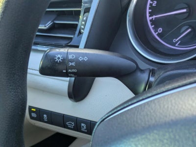 2019 Toyota Camry LE Auto (Natl)