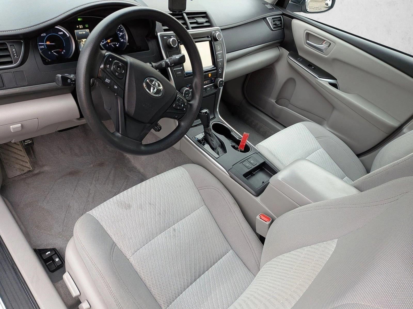 2017 Toyota Camry Hybrid LE CVT (Natl)