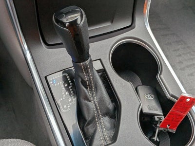 2017 Toyota Camry Hybrid LE CVT (Natl)