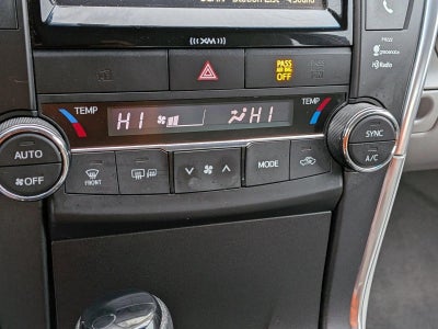 2017 Toyota Camry Hybrid LE CVT (Natl)