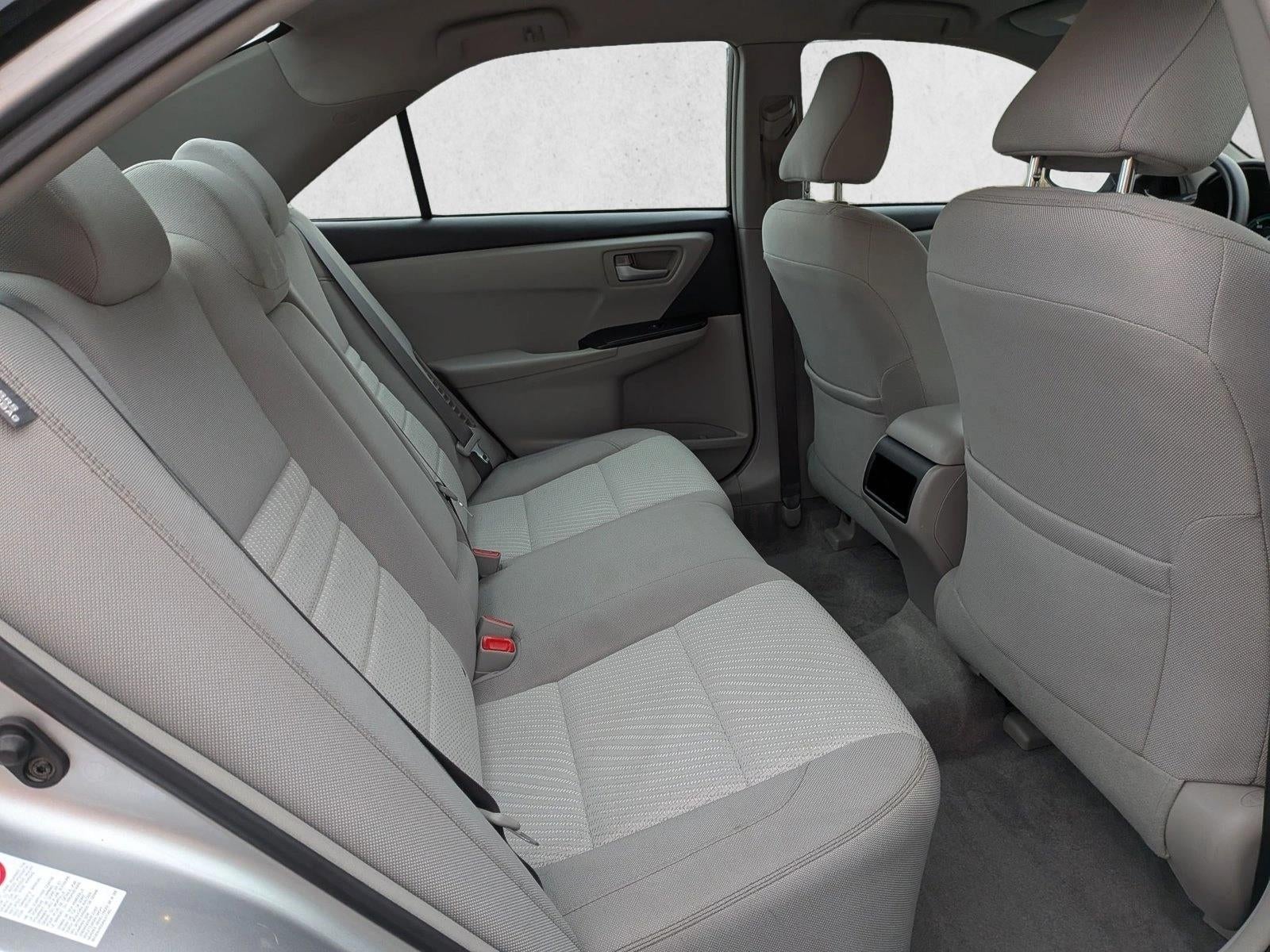 2017 Toyota Camry Hybrid LE CVT (Natl)