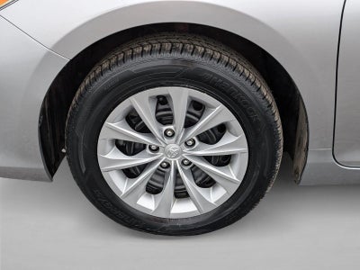 2017 Toyota Camry Hybrid LE CVT (Natl)