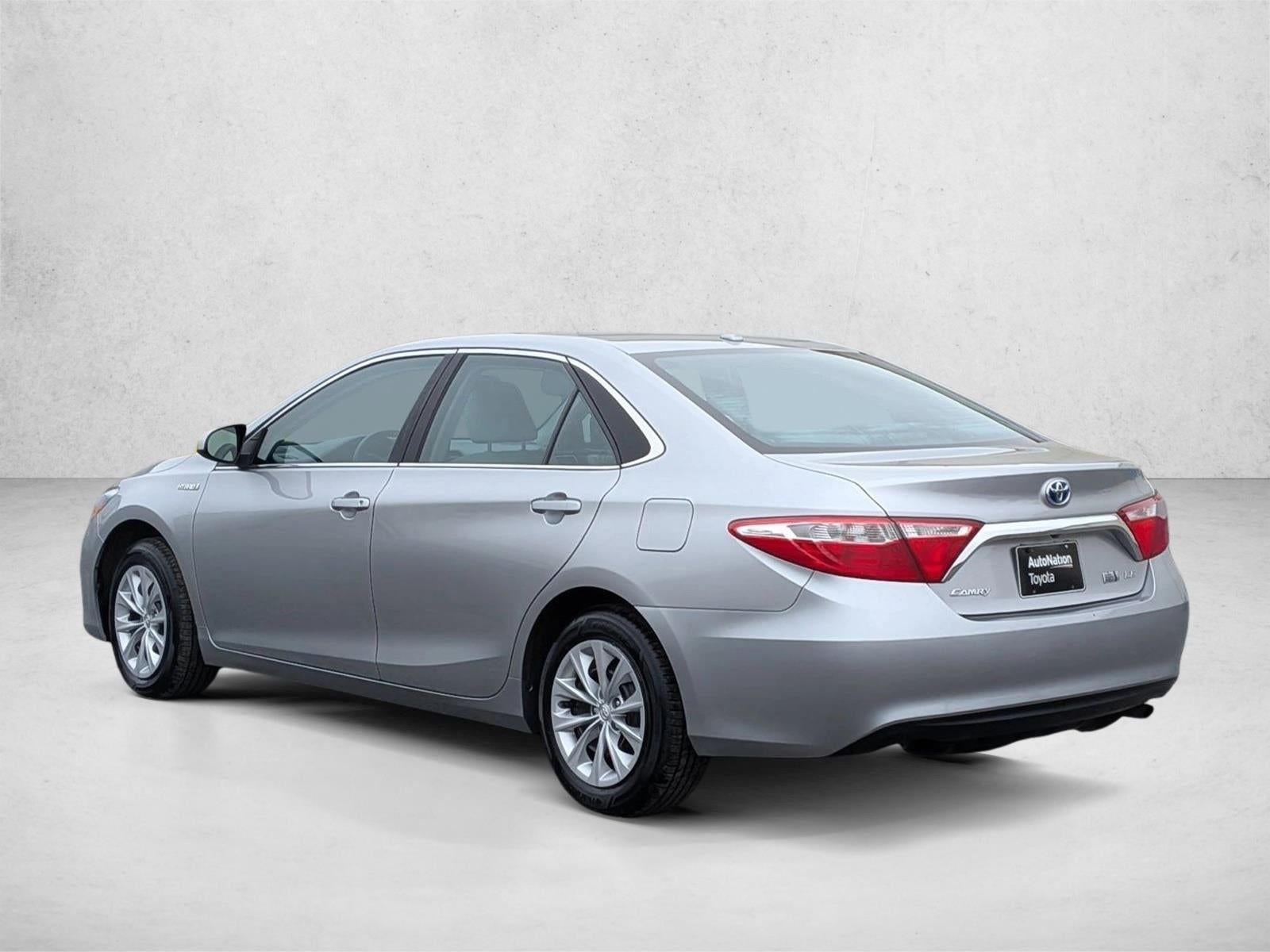 2017 Toyota Camry Hybrid LE CVT (Natl)