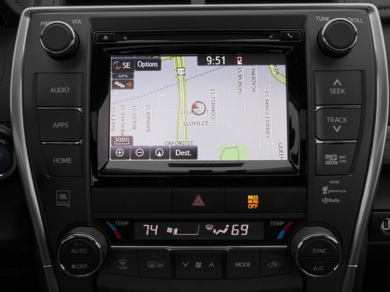 2017 Toyota Camry Hybrid LE CVT (Natl)