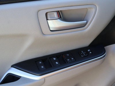 2015 Toyota Camry 4dr Sdn I4 Auto LE (SE)