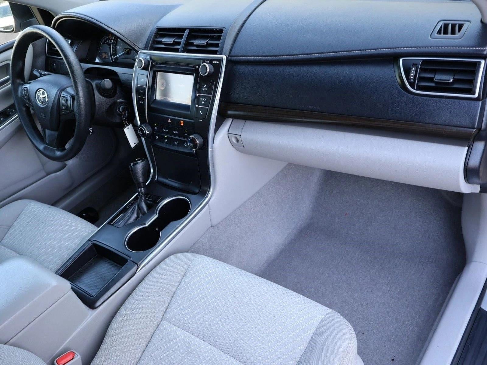 2015 Toyota Camry 4dr Sdn I4 Auto LE (SE)