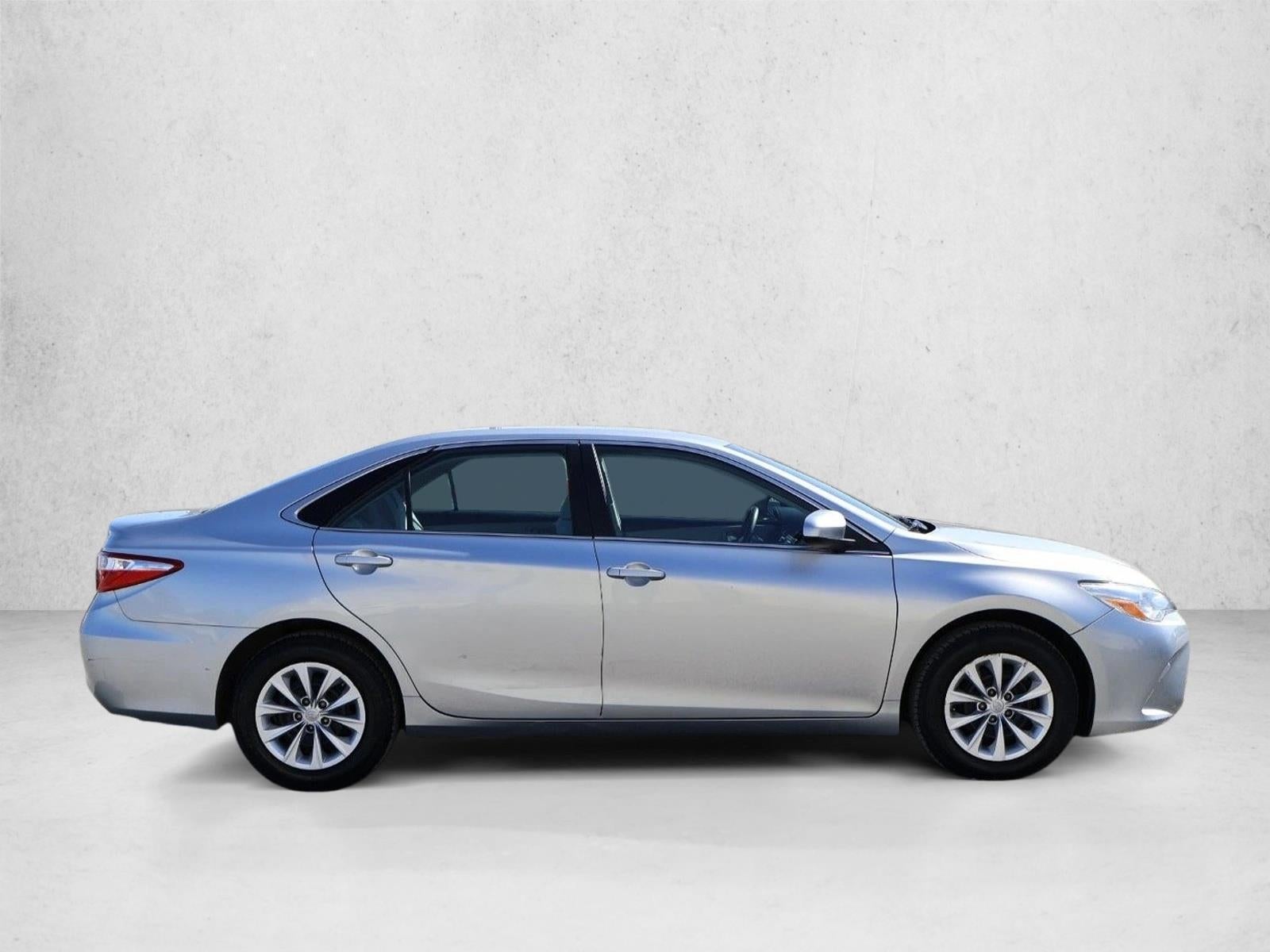 2015 Toyota Camry 4dr Sdn I4 Auto LE (SE)