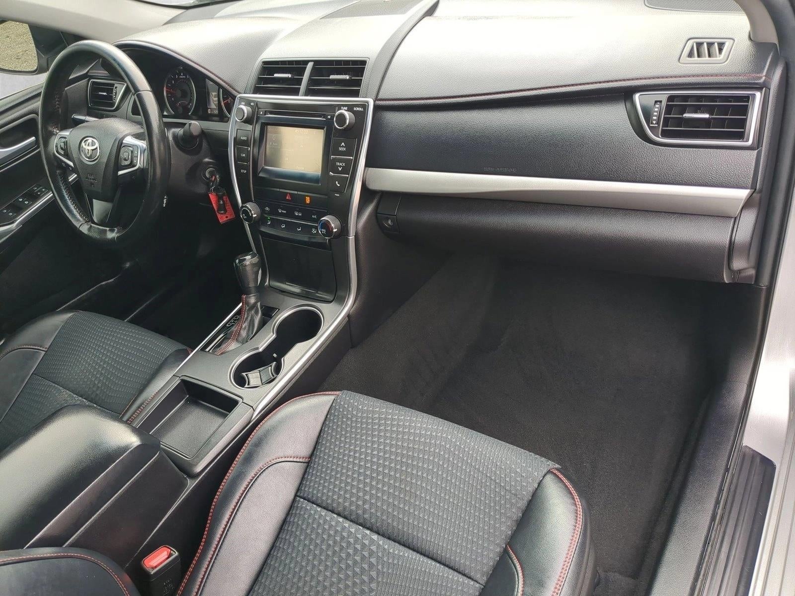 2015 Toyota Camry 4dr Sdn I4 Auto SE (SE)