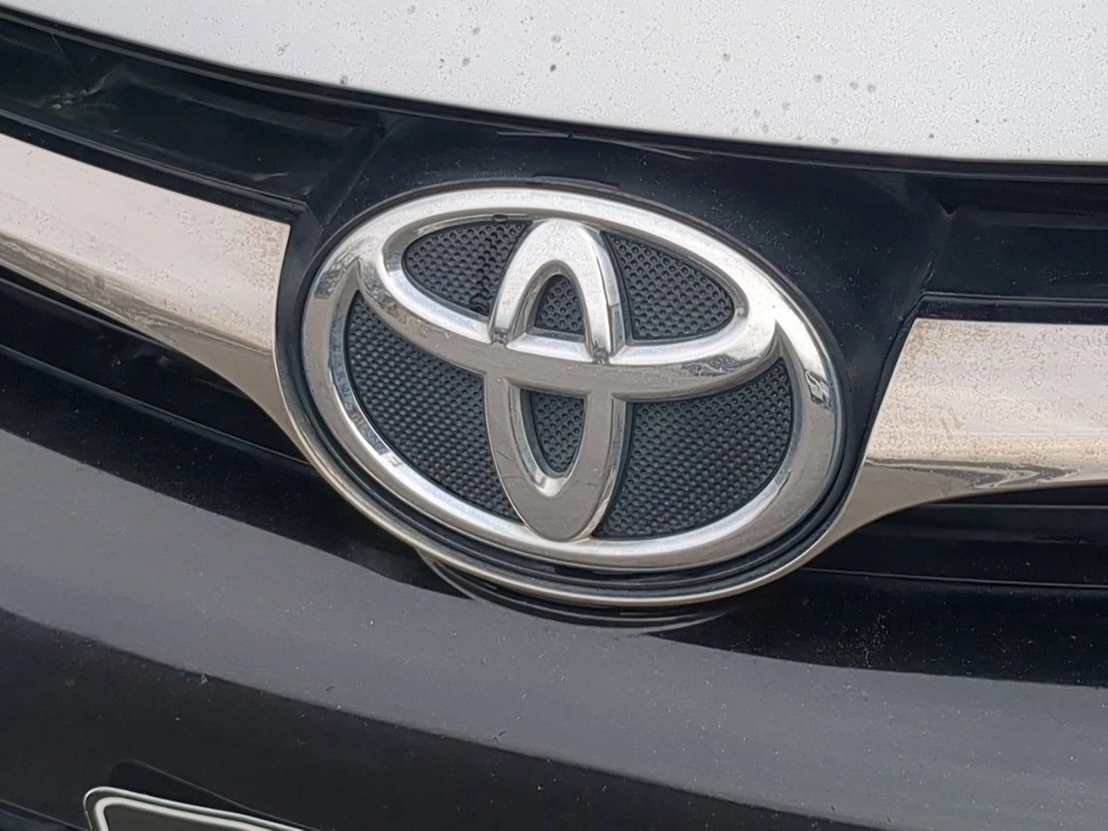 2015 Toyota Camry 4dr Sdn I4 Auto SE (SE)