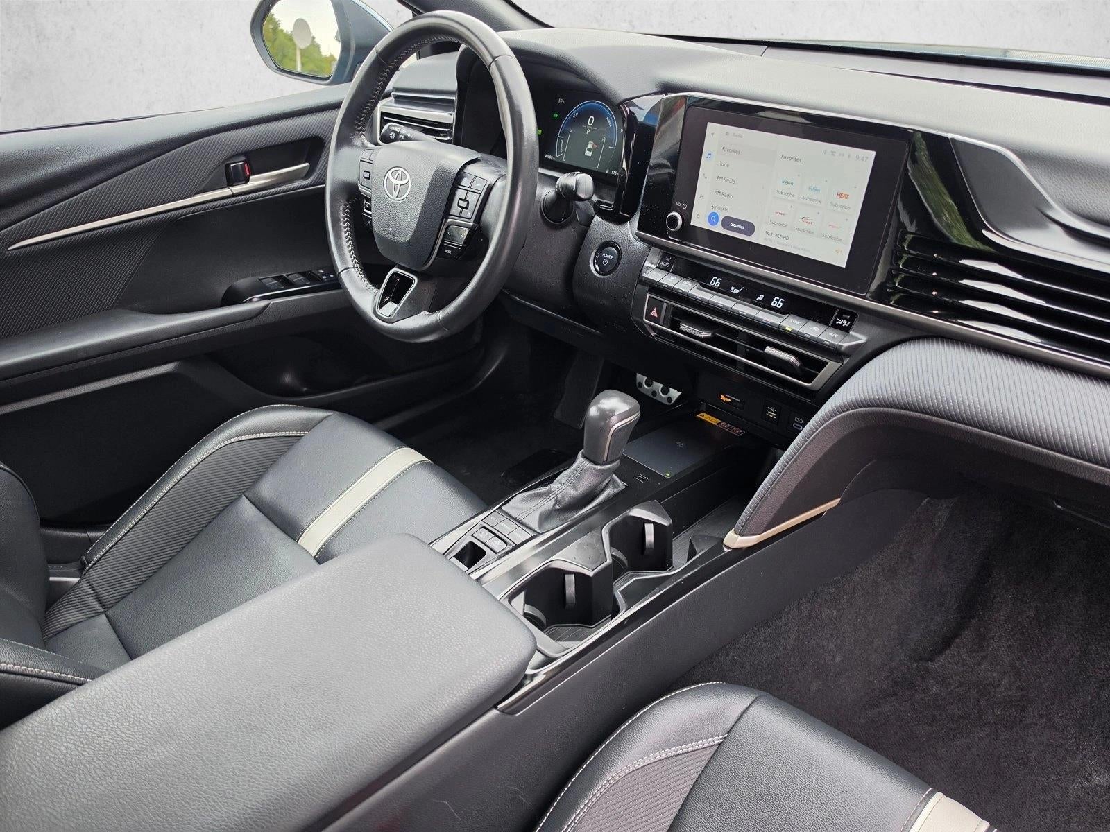 2025 Toyota Camry SE (SE)
