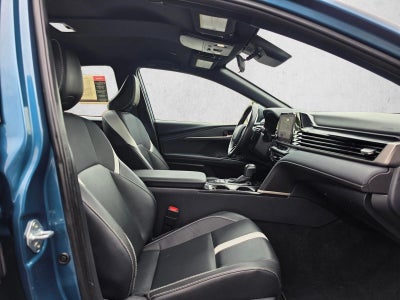 2025 Toyota Camry SE (SE)