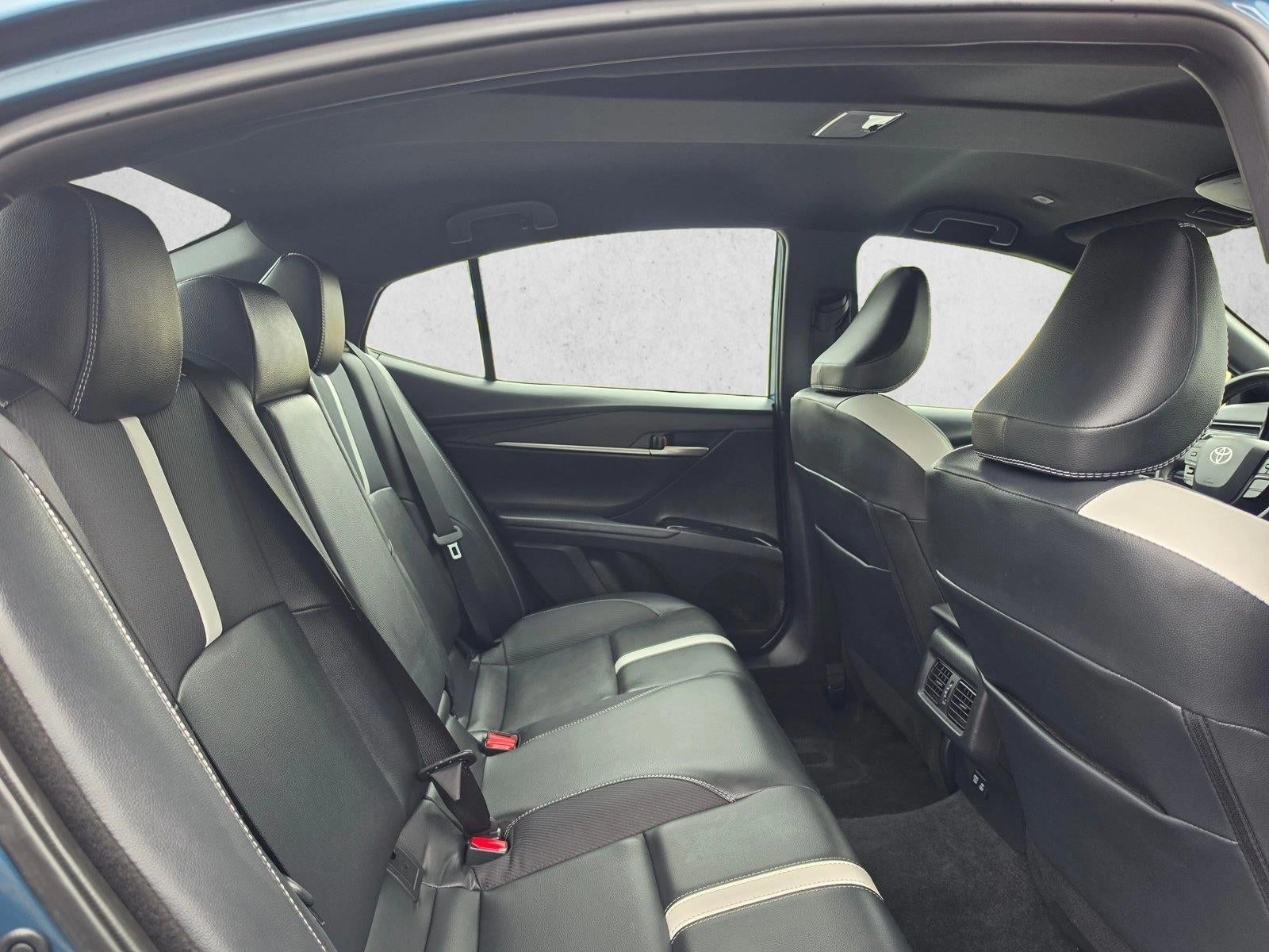 2025 Toyota Camry SE (SE)