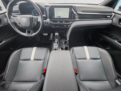 2025 Toyota Camry SE (SE)