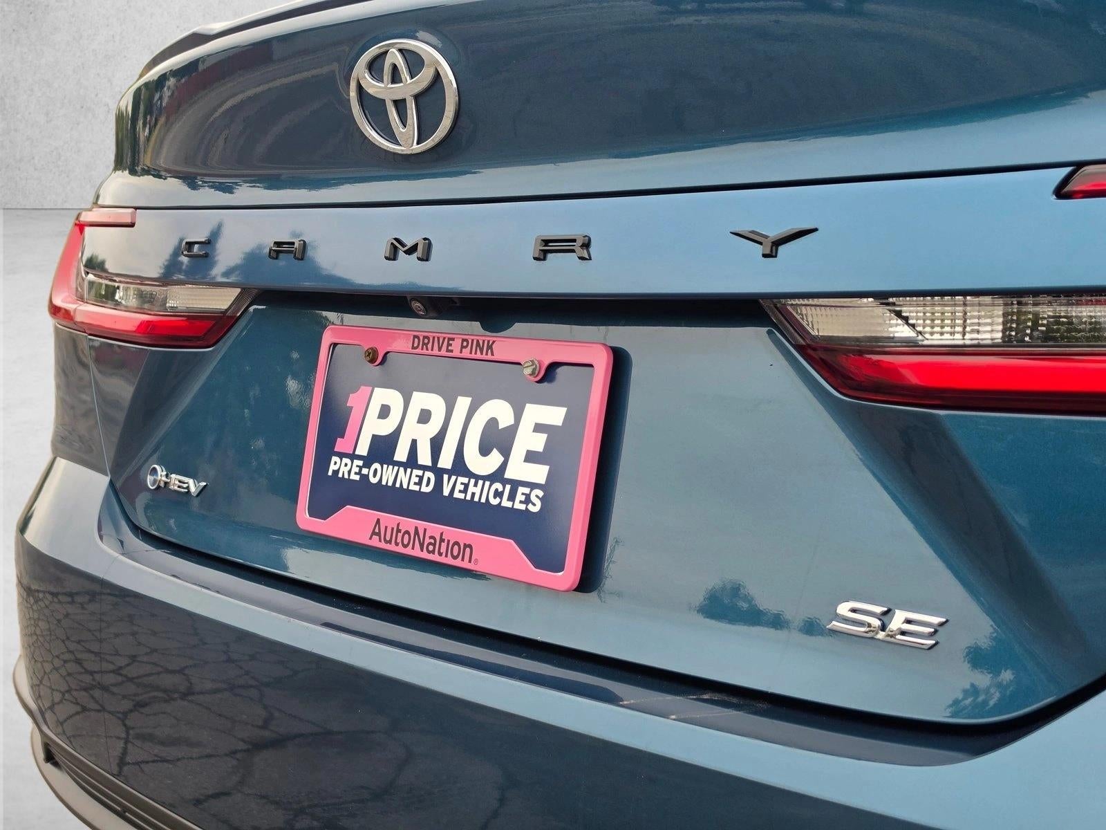 2025 Toyota Camry SE (SE)