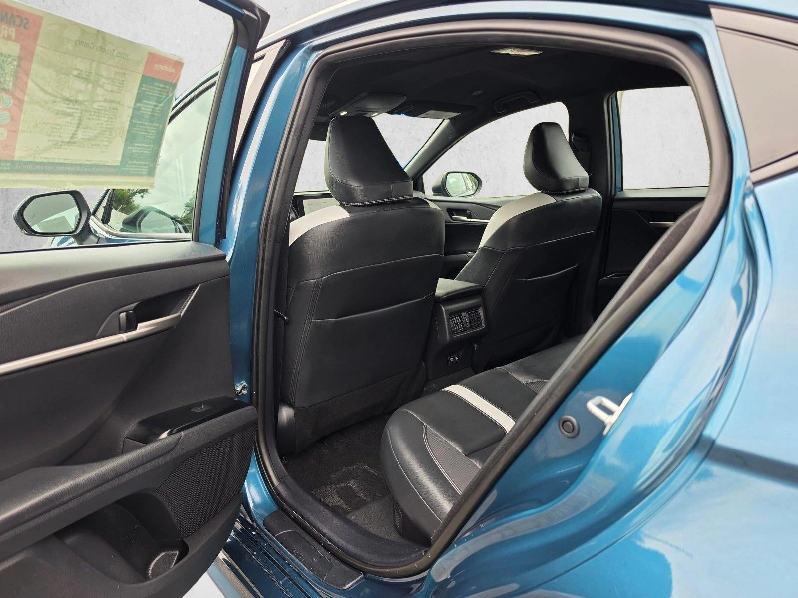 2025 Toyota Camry SE (SE)