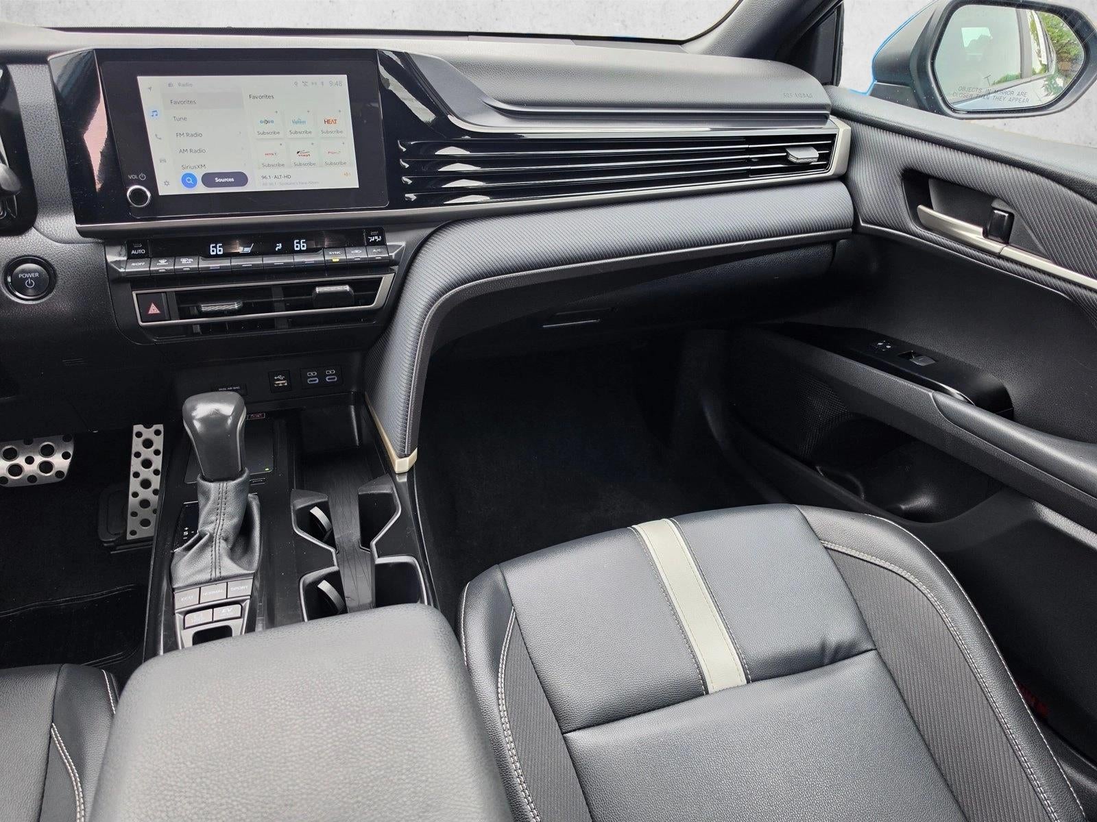 2025 Toyota Camry SE (SE)