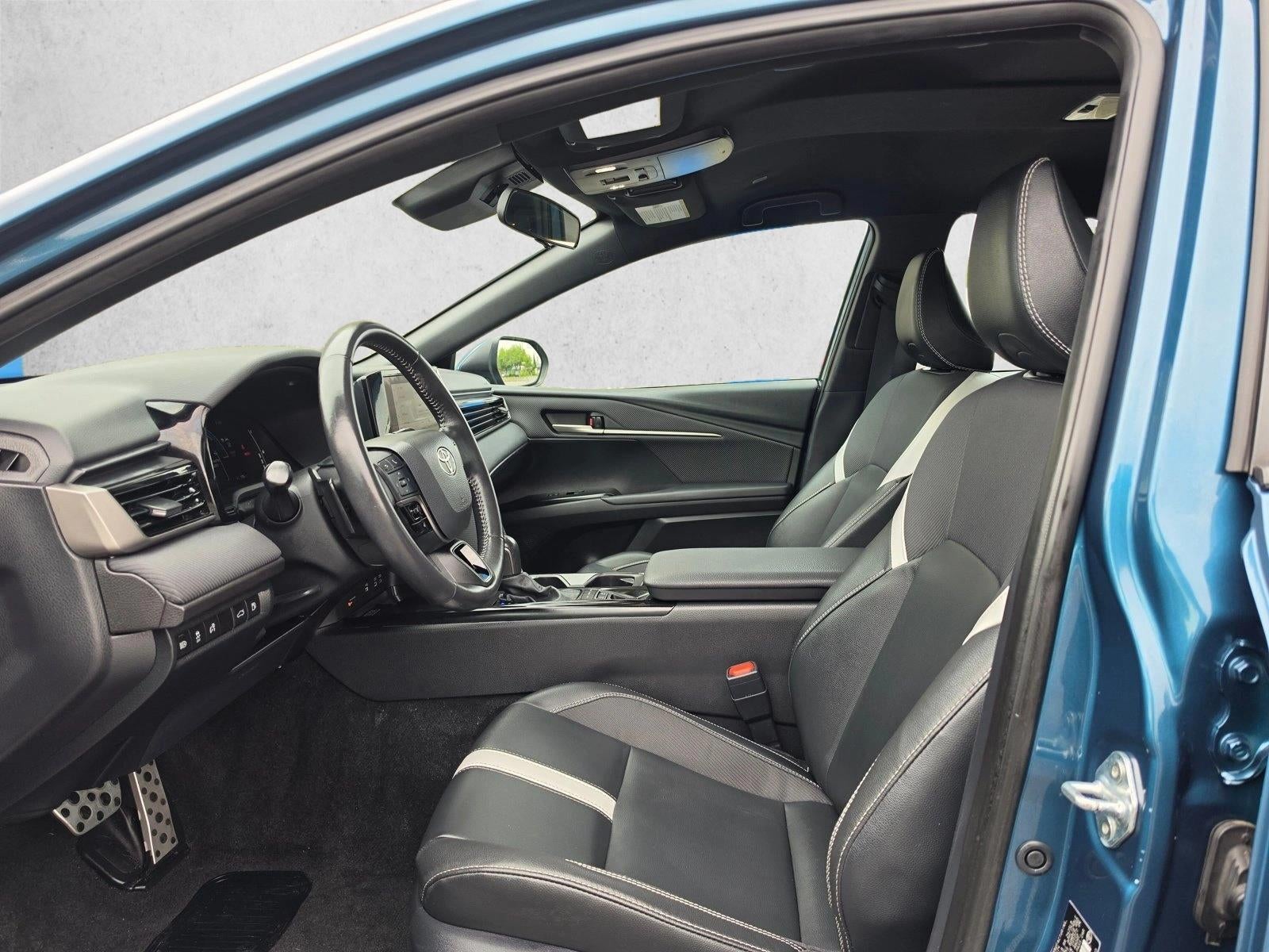 2025 Toyota Camry SE (SE)