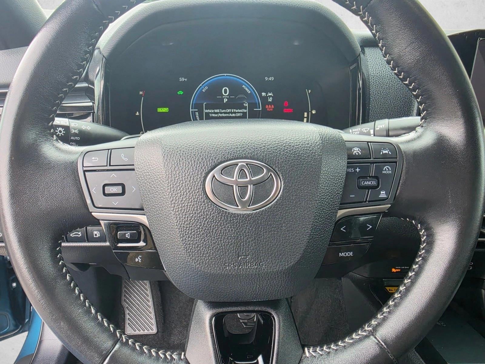 2025 Toyota Camry SE (SE)
