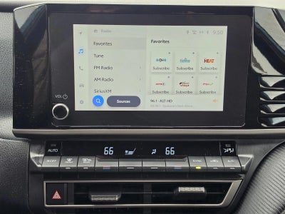 2025 Toyota Camry SE (SE)