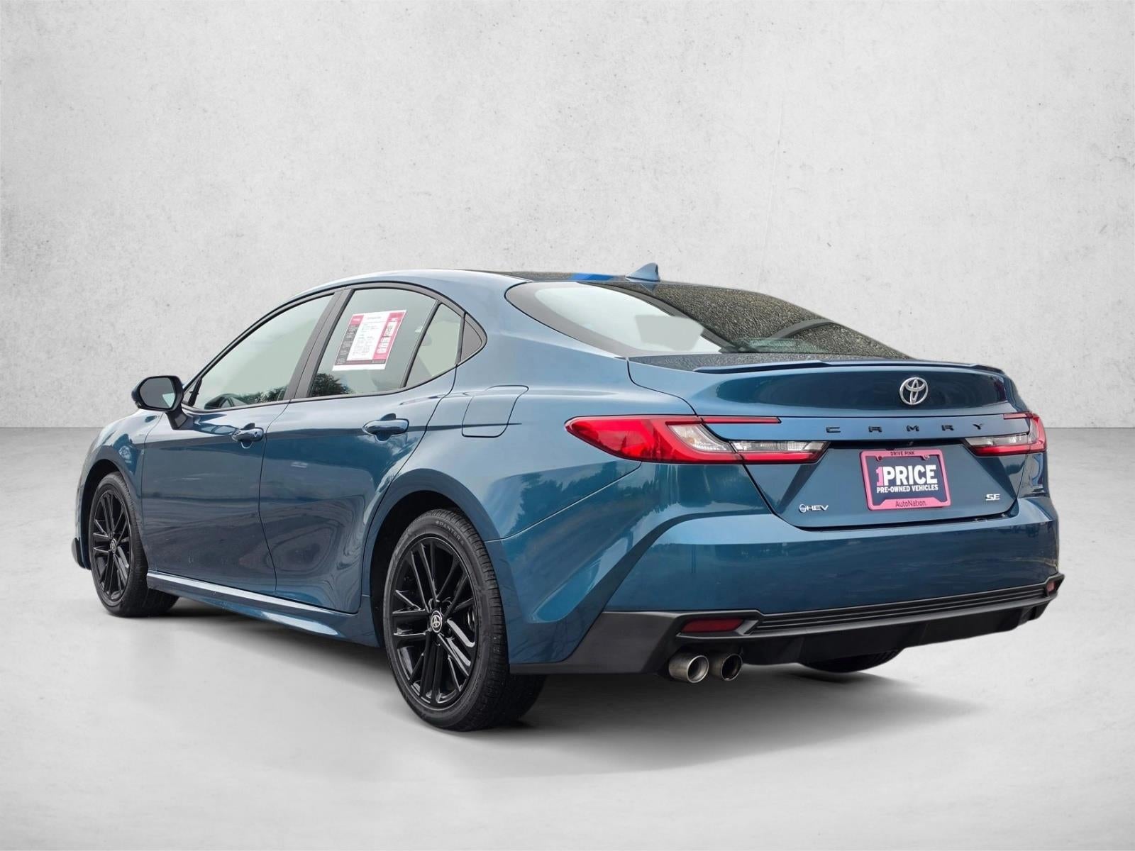 2025 Toyota Camry SE (SE)