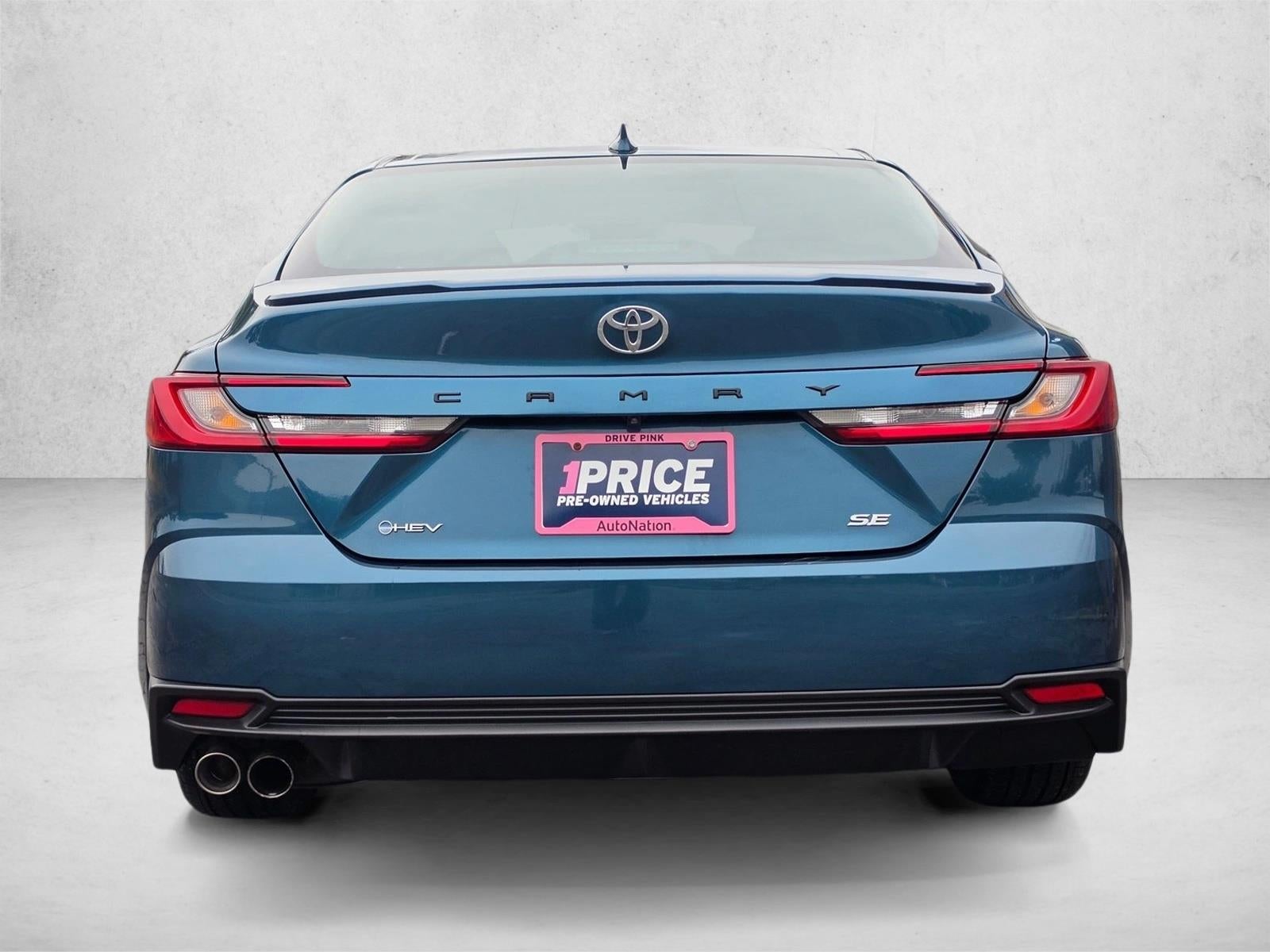2025 Toyota Camry SE (SE)