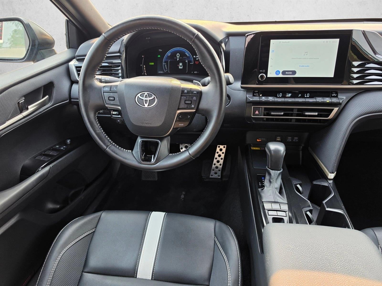 2025 Toyota Camry SE (SE)