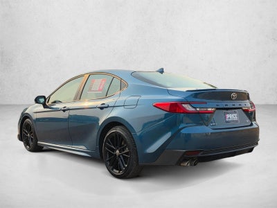 2025 Toyota Camry SE (SE)