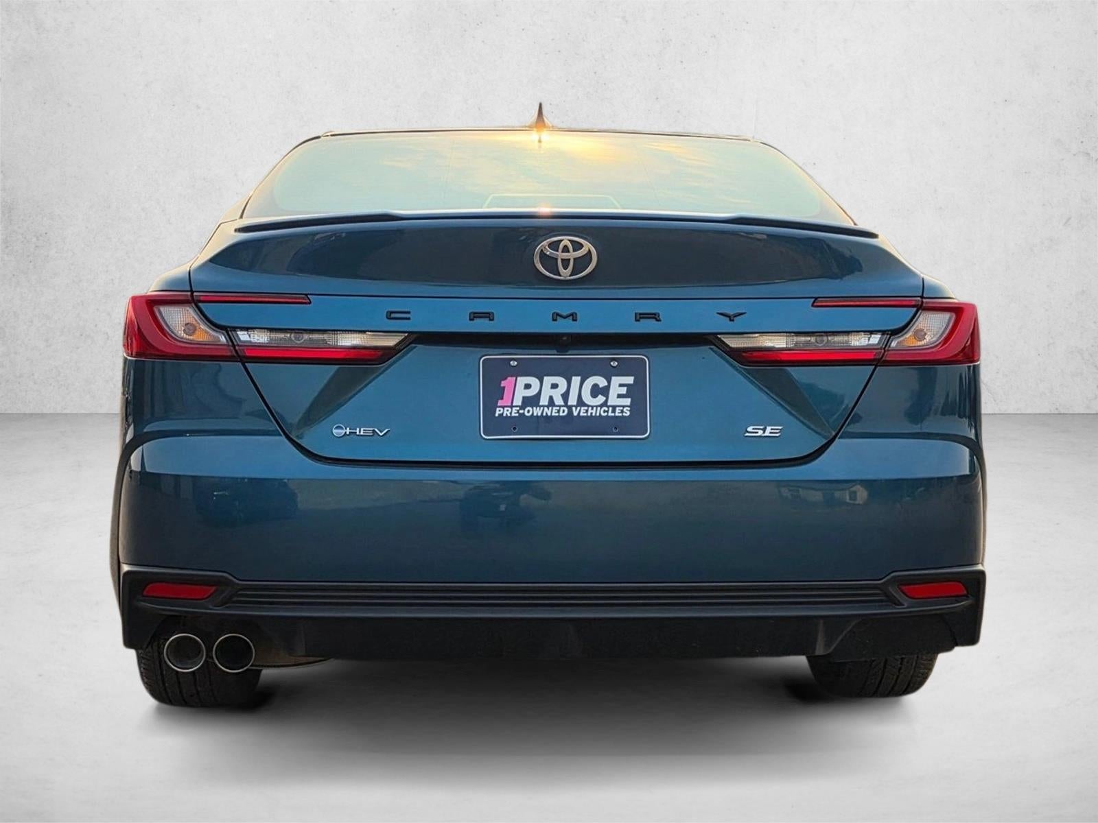 2025 Toyota Camry SE (SE)