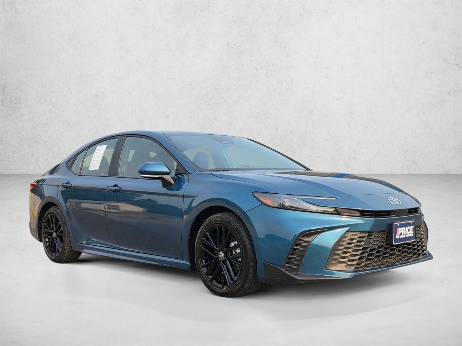 2025 Toyota Camry SE (SE)