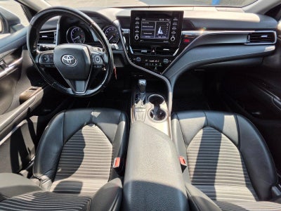 2022 Toyota Camry SE Auto (SE)