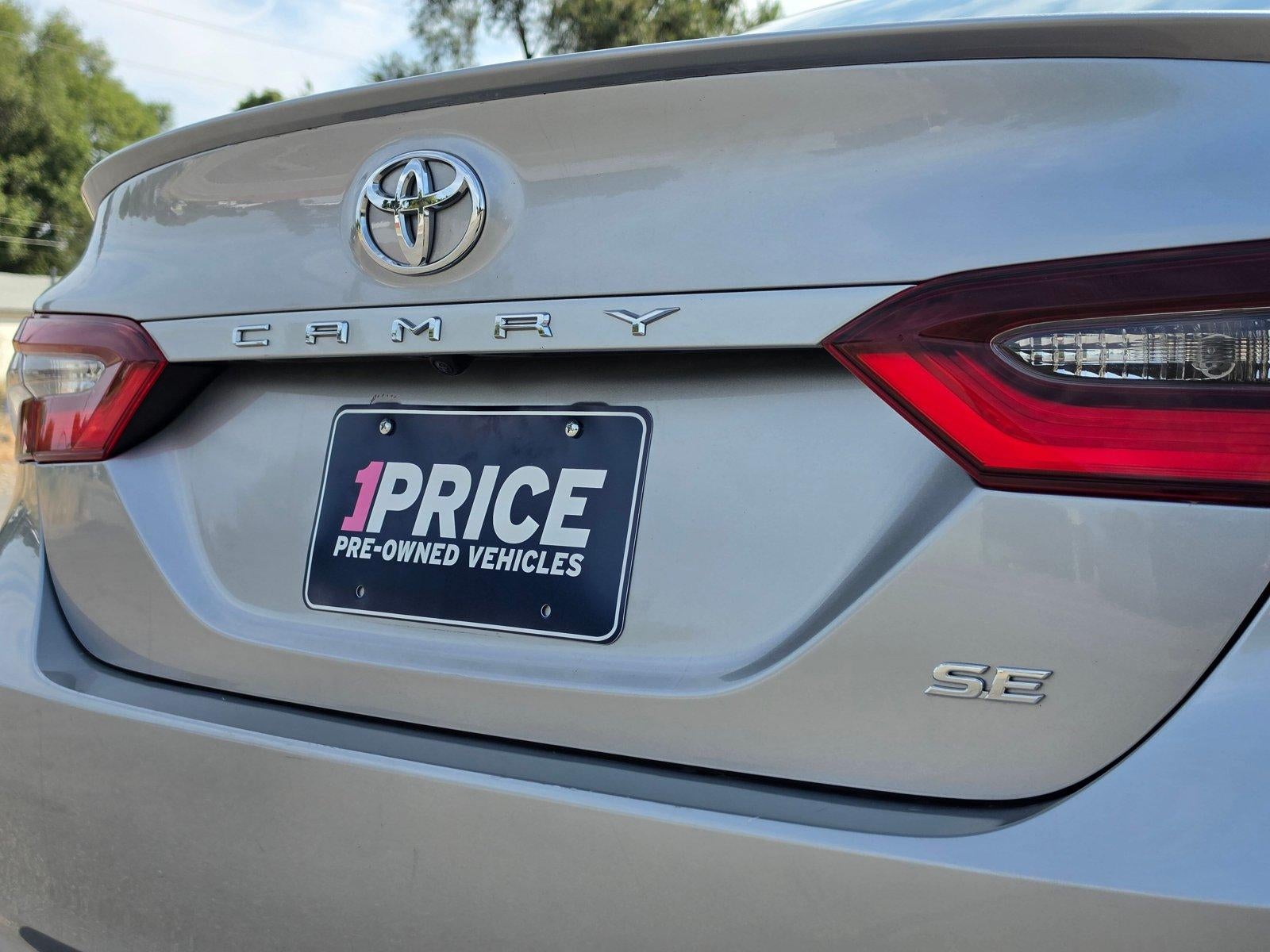 2022 Toyota Camry SE Auto (SE)
