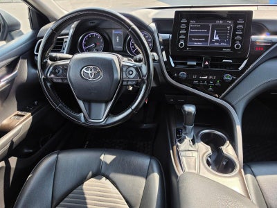 2022 Toyota Camry SE Auto (SE)