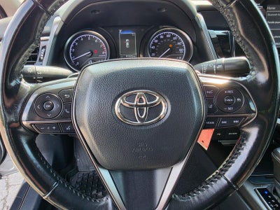 2022 Toyota Camry SE Auto (SE)