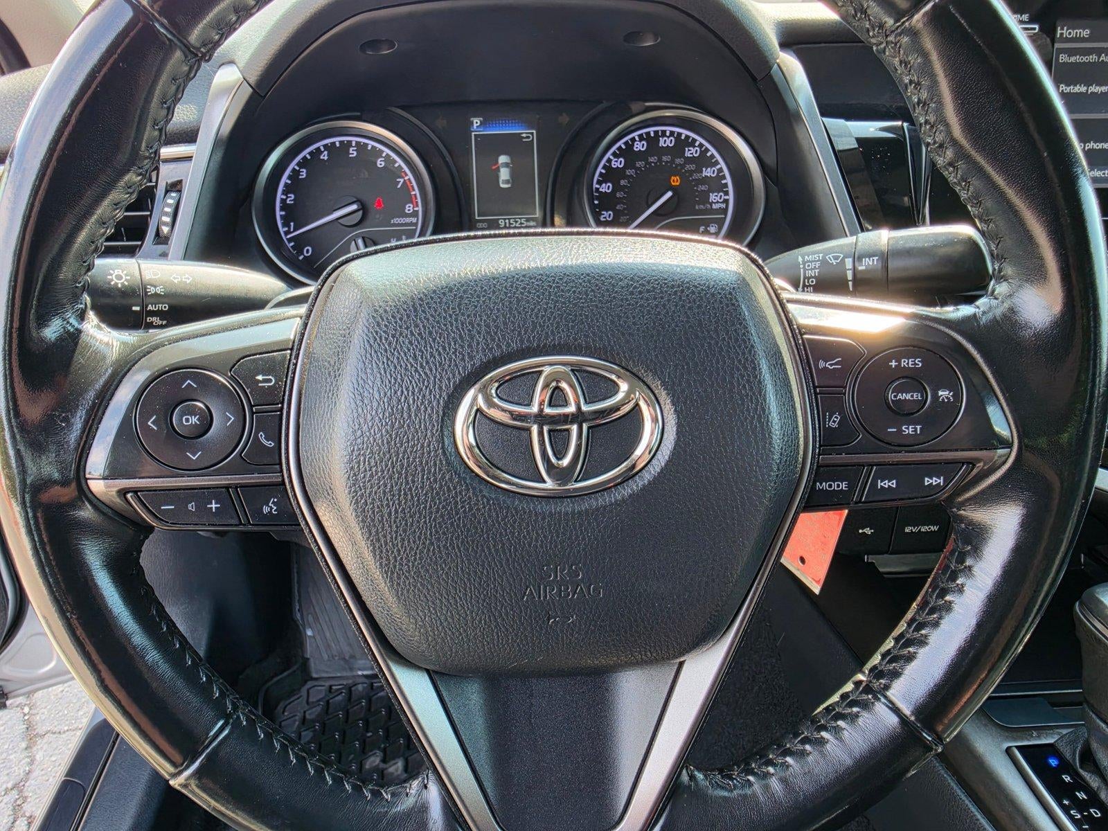 2022 Toyota Camry SE Auto (SE)